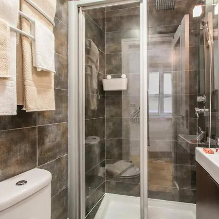 Whome Hidden Gem In Alfama Perfect To Explore * Lissabon