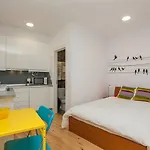 Whome Hidden Gem In Alfama Perfect To Explore Апартаменты Лиссабон